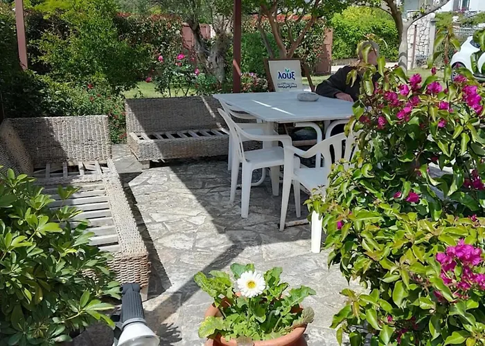 Nyaraló Loggos Lóngosz